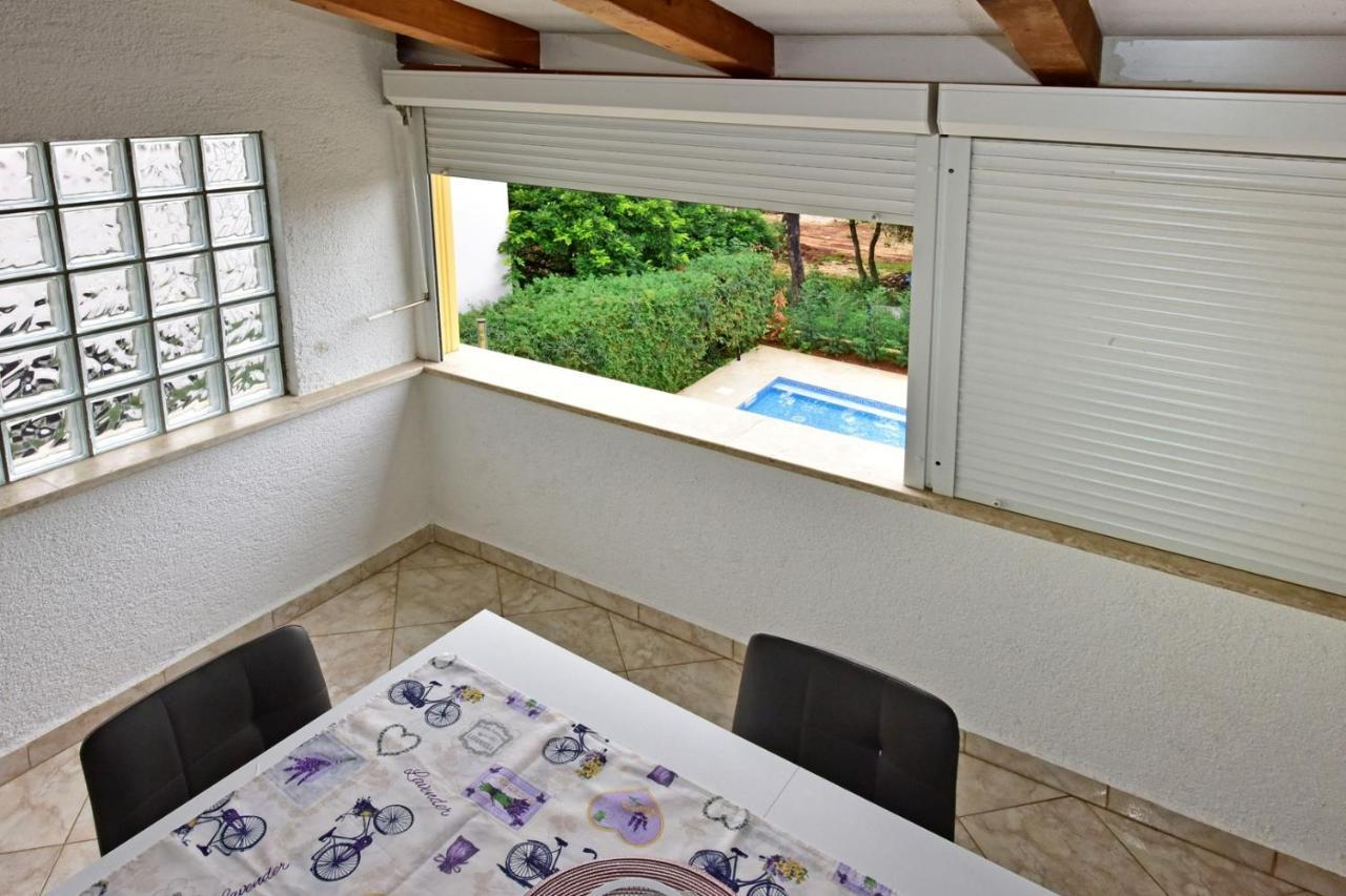 Apartments House Anna For Max 13 Persons In Porec, Pet Friendly Екстериор снимка