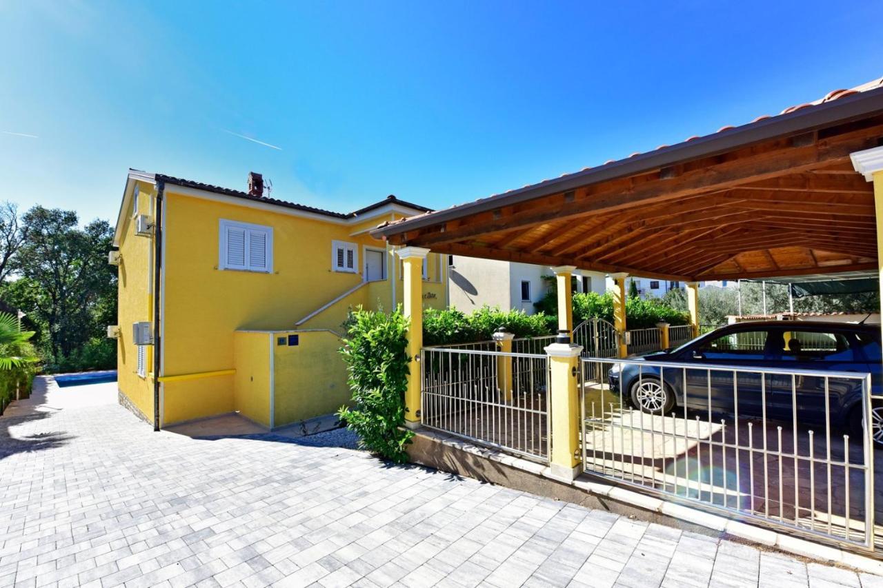 Apartments House Anna For Max 13 Persons In Porec, Pet Friendly Екстериор снимка