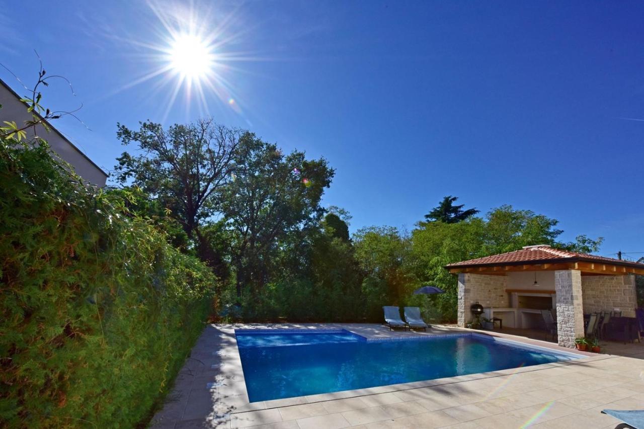 Apartments House Anna For Max 13 Persons In Porec, Pet Friendly Екстериор снимка