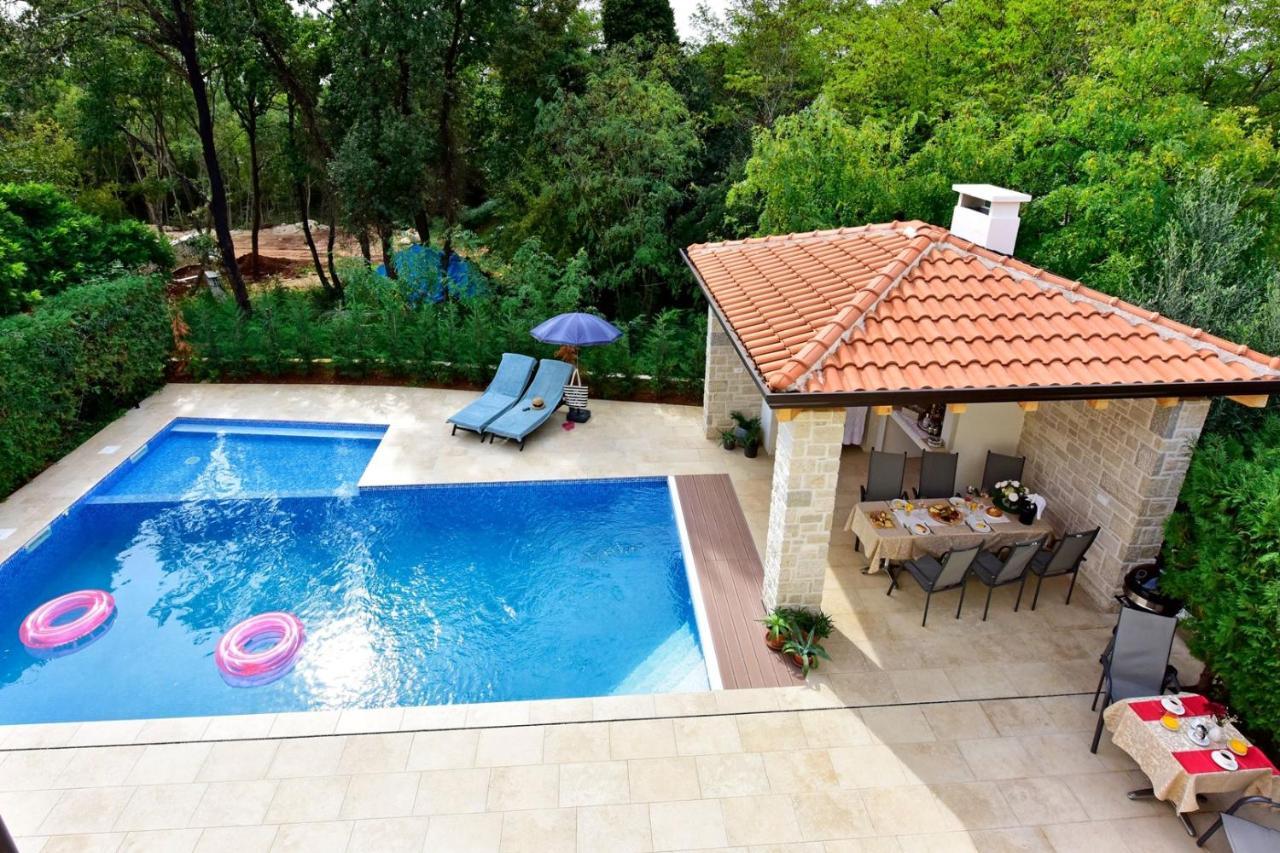 Apartments House Anna For Max 13 Persons In Porec, Pet Friendly Екстериор снимка
